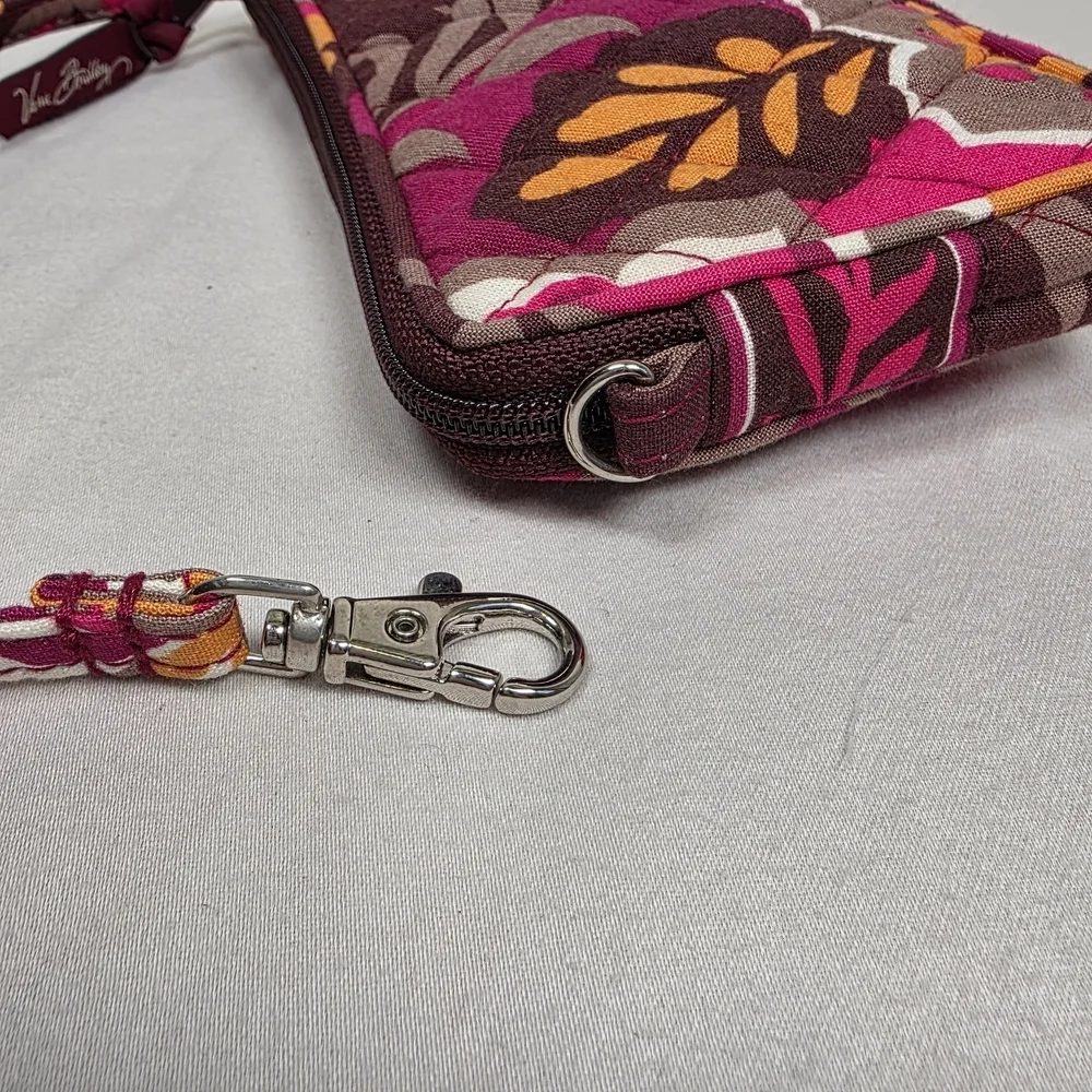 Vera Bradley Floral Quilted Wristlet Clutch Pink Brown Zip Pouch